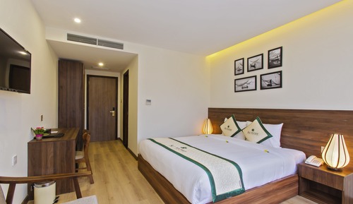 Grand Deluxe King Room