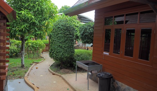 1 Queen Beds 1 Bedroom - Poolside