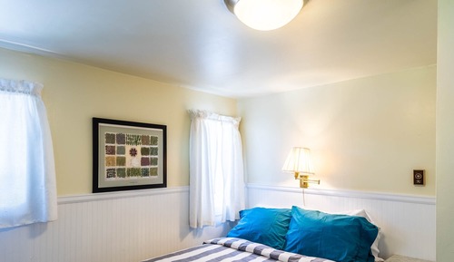 Deluxe Duplex, 2 Bedrooms, Refrigerator & Microwave, Courtyard Area
