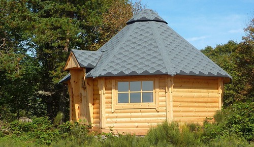 Cabin (Mollky), bed linens not included