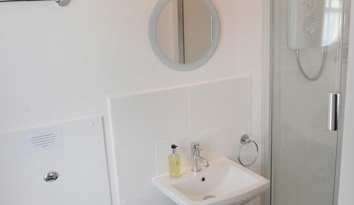 Double Room (Small - No Pets)