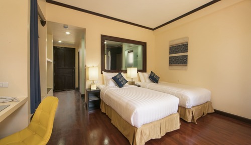 Classic Balcony (Double Bed)
