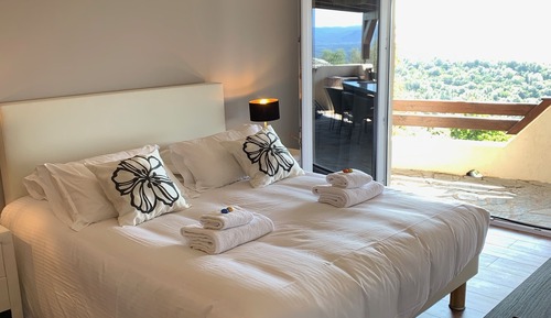 Deluxe Double Room, 1 King Bed, Sea View, Sea Facing
