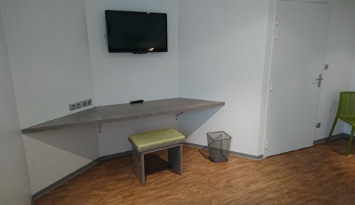 Twin Room (+)