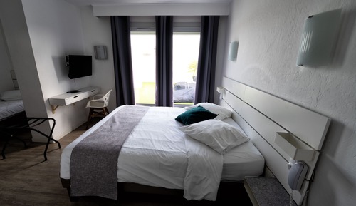 Family Room, Multiple Beds, Terrace