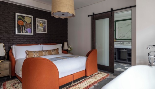 Deluxe Chamber One Bedroom Suite