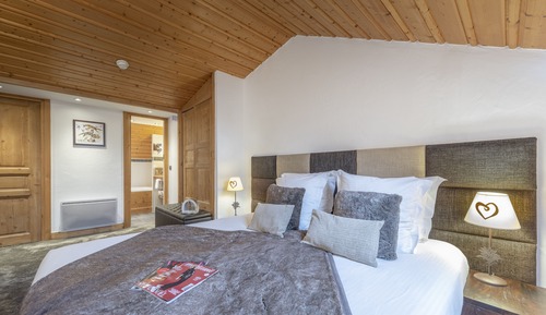 Family Room (5)
