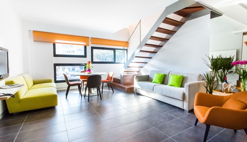 Exclusive Duplex, Multiple Beds, Kitchen