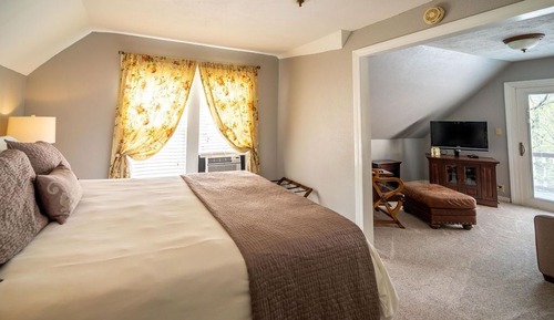 Kensington Suite	