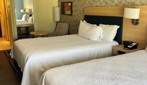 Studio, 2 Queen Beds, Accessible (Hearing)