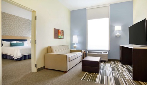 Suite, 1 King Bed, Accessible (Mobility & Hearing, Roll-in Shower)