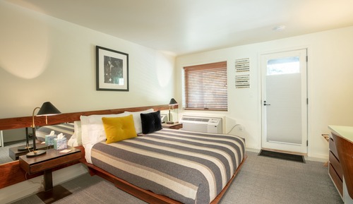 Romantic Room, 1 Bedroom, Accessible, Courtyard View