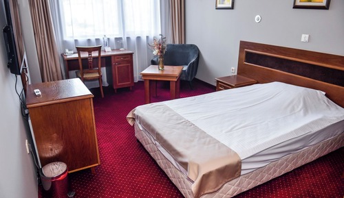 Single Room, Mountain View