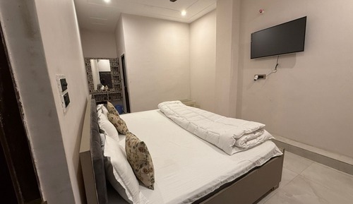 Basic Double Room