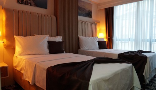 Twin Room, City View