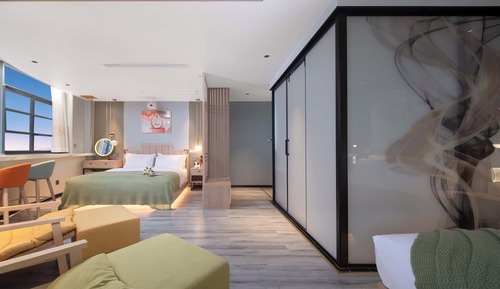Panoramic Quadruple Room, River View