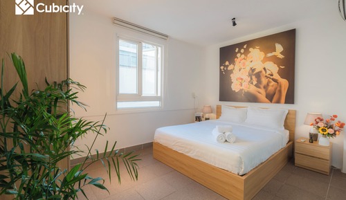 Comfort Apartment, City View