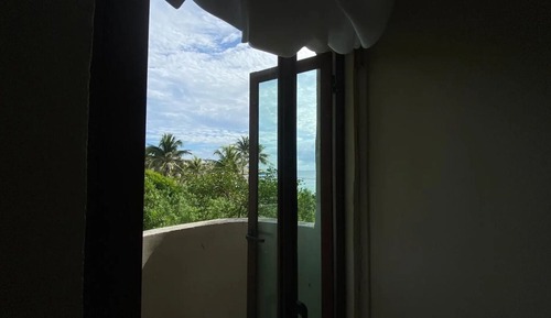 Junior Studio, Sea View