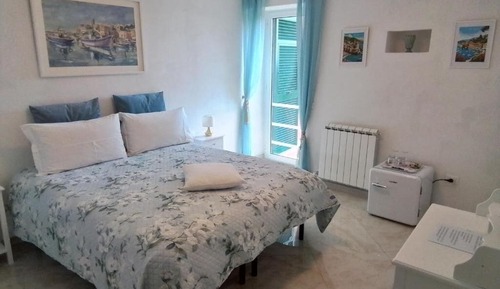 Basic Double or Twin Room, Garden View