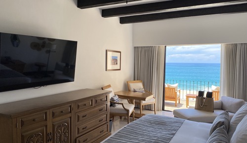 Junior Suite, 1 King Bed, Oceanfront