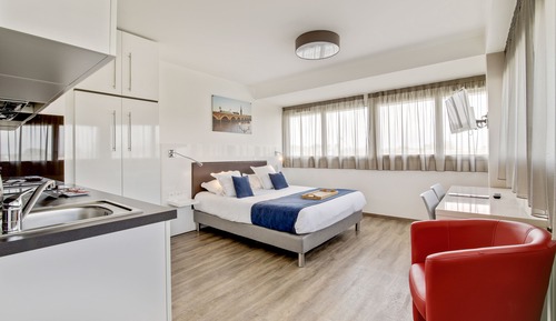 SUPERIOR STUDIO (DOUBLE BED)
