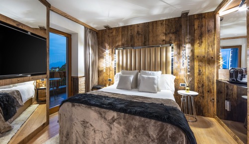 Panoramic Room (Petite)