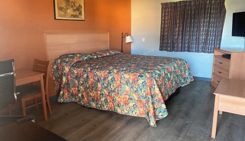 Standard Room, 1 King Bed, Non Smoking