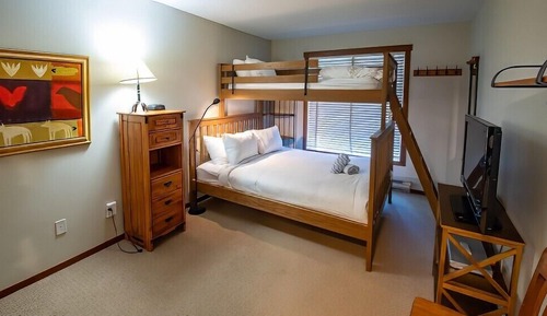 Snow Creek Lodge #318