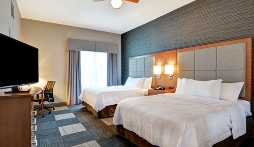 Suite, 2 Queen Beds, Accessible, Bathtub