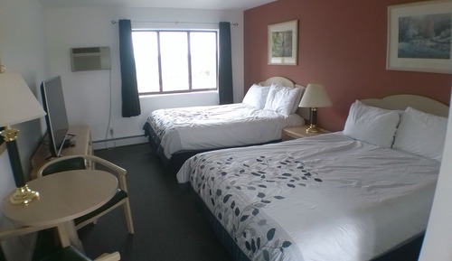 Room, 2 Queen Beds Upstairs Lake View