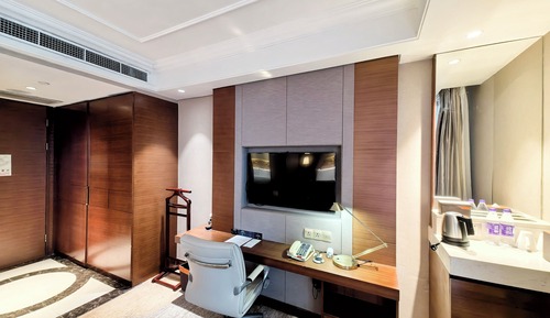 Premier Room
