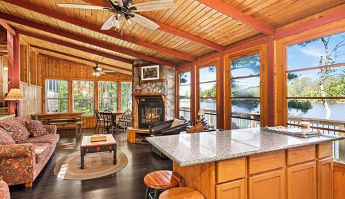 Premium Cabin, 4 Bedrooms, Fireplace, Lake View