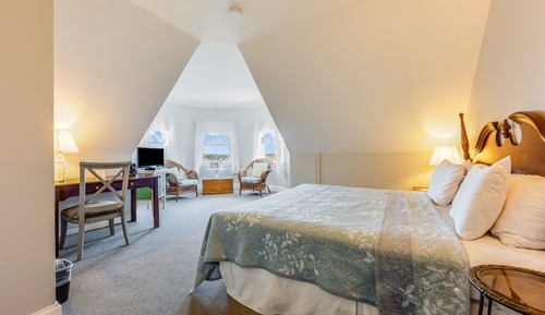 Deluxe Room, 1 King Bed