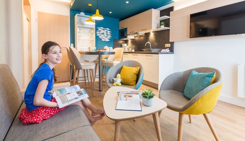 Studio, Kitchenette
