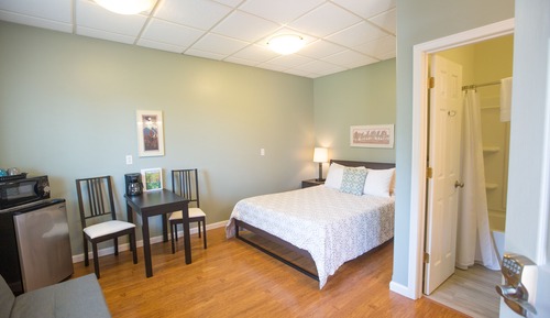 Standard Room, 1 Queen Bed