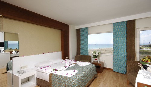 Standard Room, Partial Sea View
