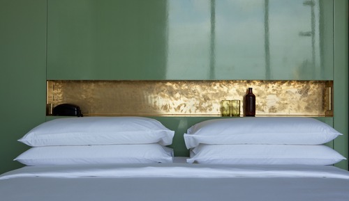 Room, Balcony
