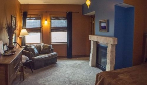 Room, Private Bathroom (Postrock Room)