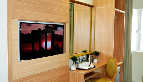 Deluxe Family Room