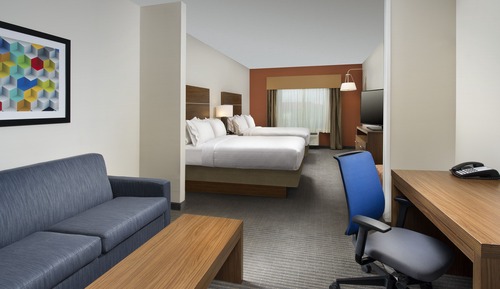 Suite, 2 Queen Beds, Accessible
