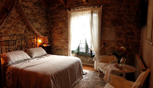 Superior Studio Suite, 1 Queen Bed, Garden View