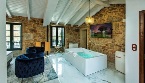 Junior Studio Suite, Bathtub
