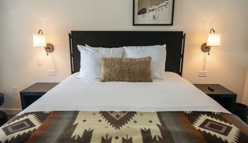 Standard Room, 1 Queen Bed, Mobility Accessible