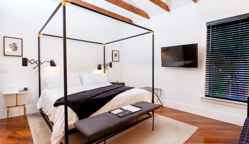 Deluxe Suite