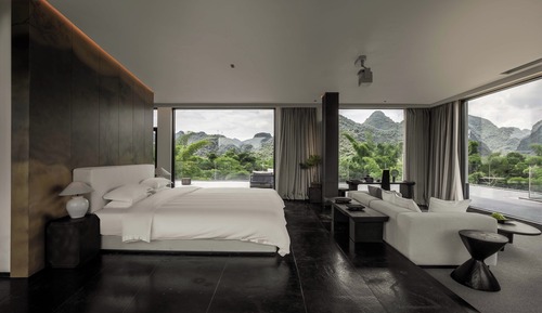 Panoramic Suite, Hill View