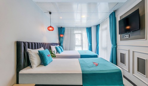 Deluxe Triple Room, City View
