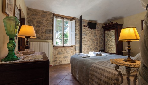 Comfort Double Room, Private Bathroom, Park View