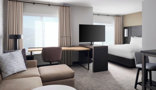Studio, 1 King Bed with Sofa bed (Mobility Accessible, Tub)