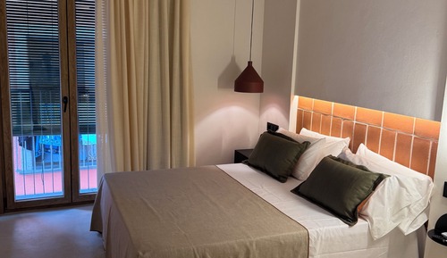 Classic Double Room Single Use, Balcony