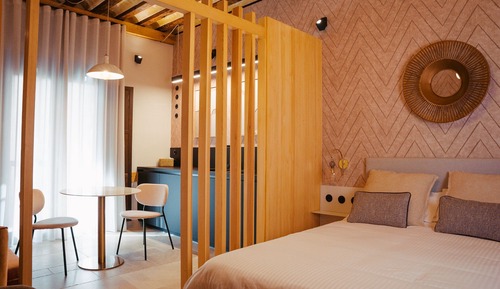 Luxury Studio, City View